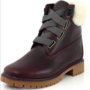 Timberland women’s Jayne shearling-collar boots in burgundy